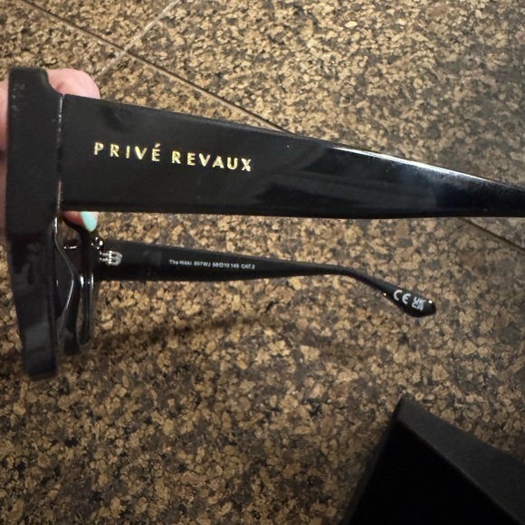 Brand new Black Privé Revaux Women's Sunglasses - Picture 2 of 7